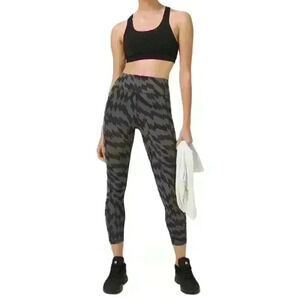 NWT Lululemon Invigorate High Rise Tight 25" Leggings Size 2